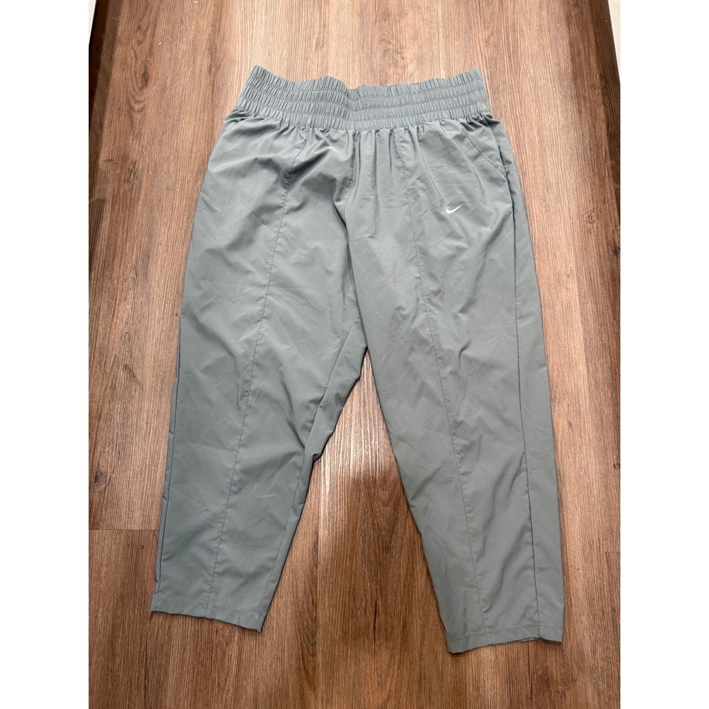 Nike Dri-FIT Gray Smocked Waist Cropped Tapered Track Pants Womens 2X Plus Size
